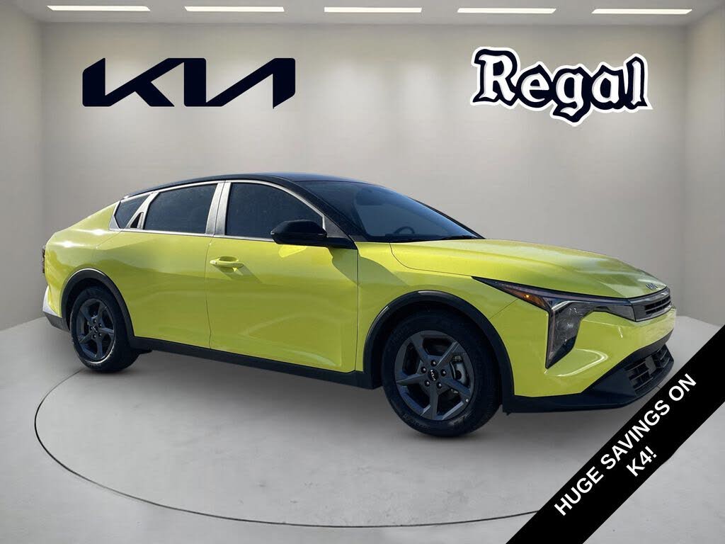 2025 Kia K4 LXS FWD