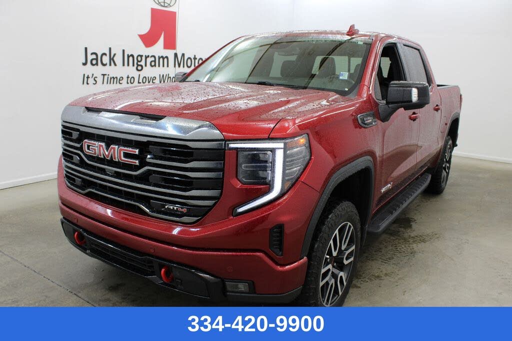 2023 GMC Sierra 1500 AT4 Crew Cab 4WD