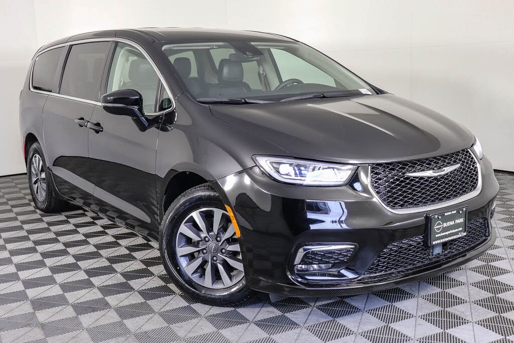 2024 Chrysler Pacifica Hybrid Select FWD