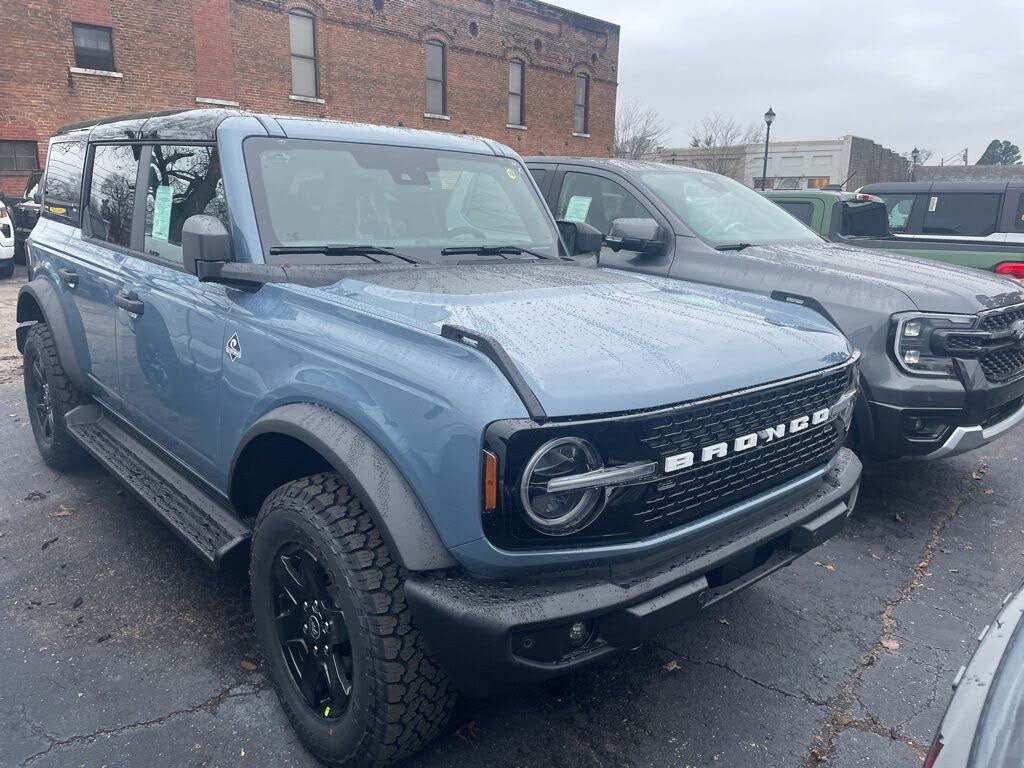 2025 Ford Bronco Outer Banks 4-Door 4WD