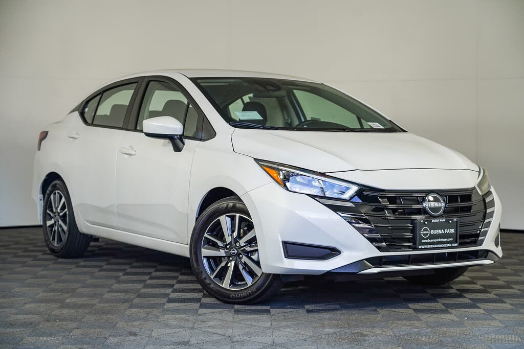 2025 Nissan Versa SV FWD