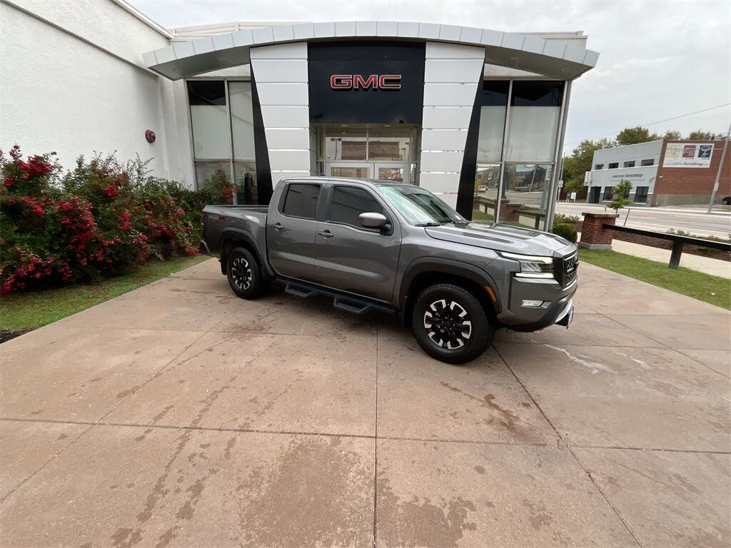 2023 Nissan Frontier PRO-4X Crew Cab 4WD