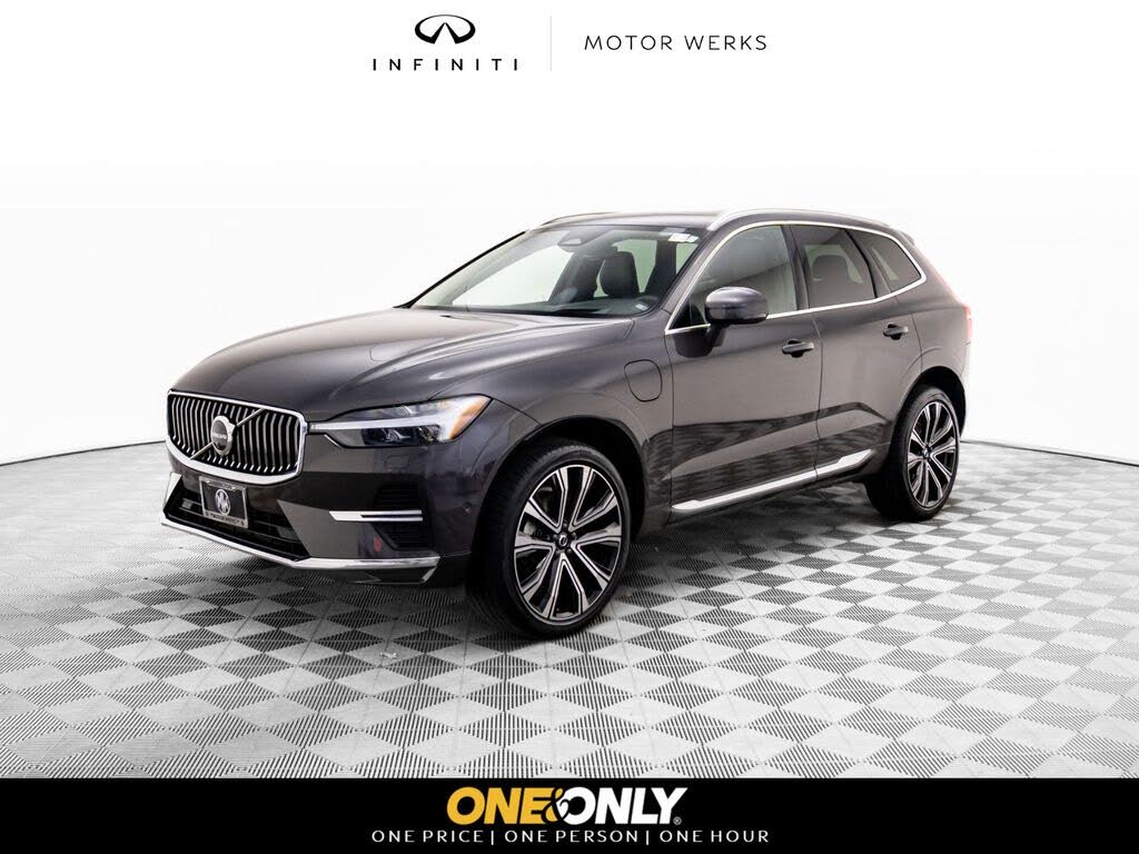 2023 Volvo XC60 Recharge T8 Ultimate Bright Theme eAWD