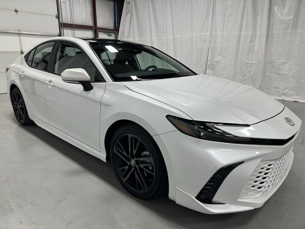 2025 Toyota Camry XSE FWD
