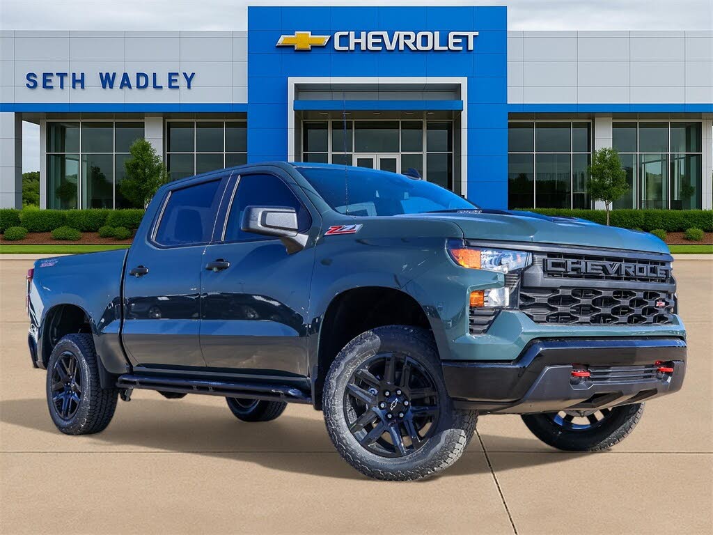 2026 Chevrolet Silverado 1500 Custom Trail Boss Crew Cab 4WD