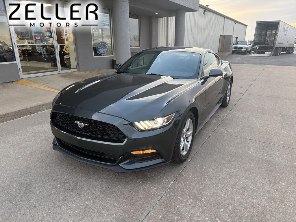 2015 Ford Mustang V6 Coupe RWD