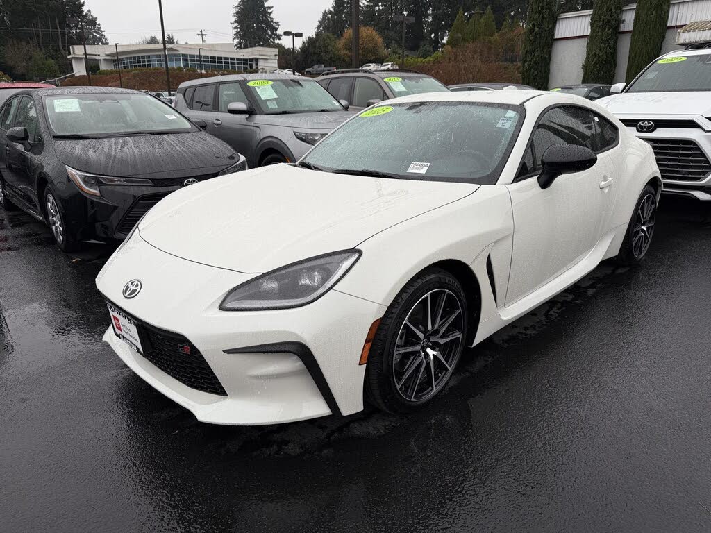 2025 Toyota GR86 RWD