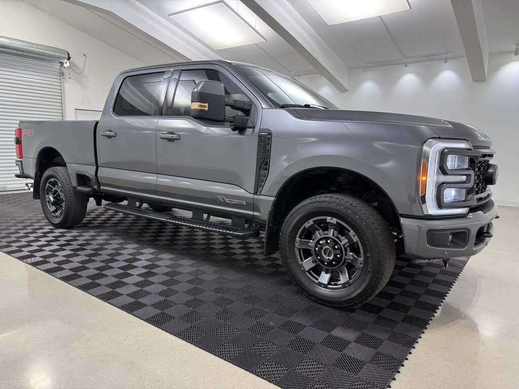 2023 Ford F-350 Super Duty Lariat Crew Cab 4WD
