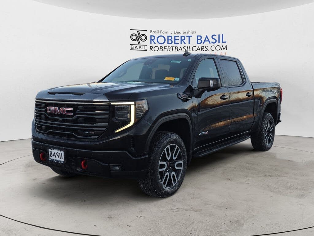 2023 GMC Sierra 1500 AT4 Crew Cab 4WD