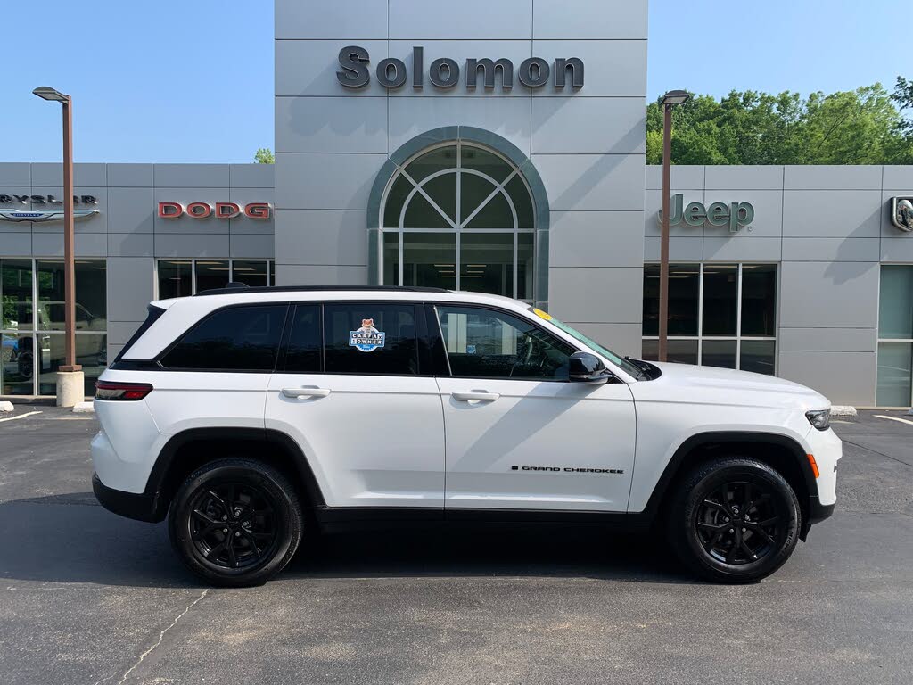 2024 Jeep Grand Cherokee Altitude 4WD