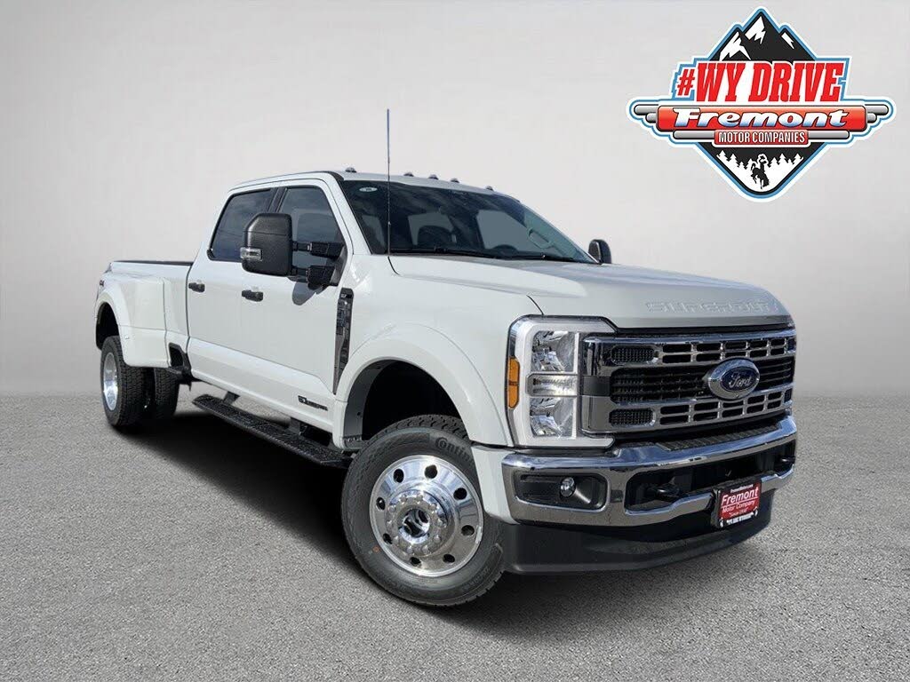 2026 Ford F-450 Super Duty XLT Crew Cab LB DRW 4WD