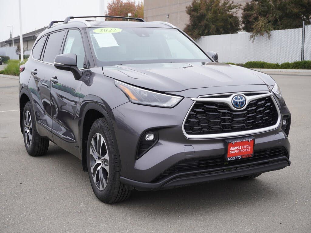 2022 Toyota Highlander Hybrid XLE AWD