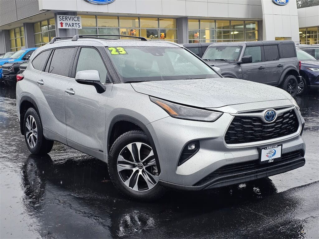 2023 Toyota Highlander Hybrid XLE AWD