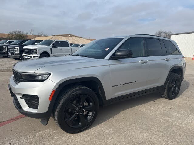 2024 Jeep Grand Cherokee Altitude RWD