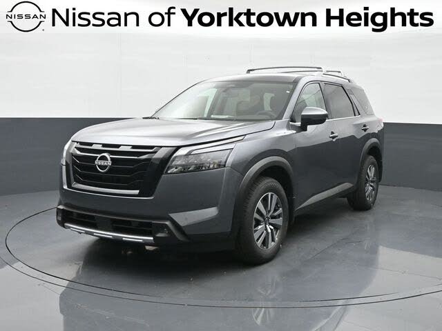 2025 Nissan Pathfinder SL 4WD