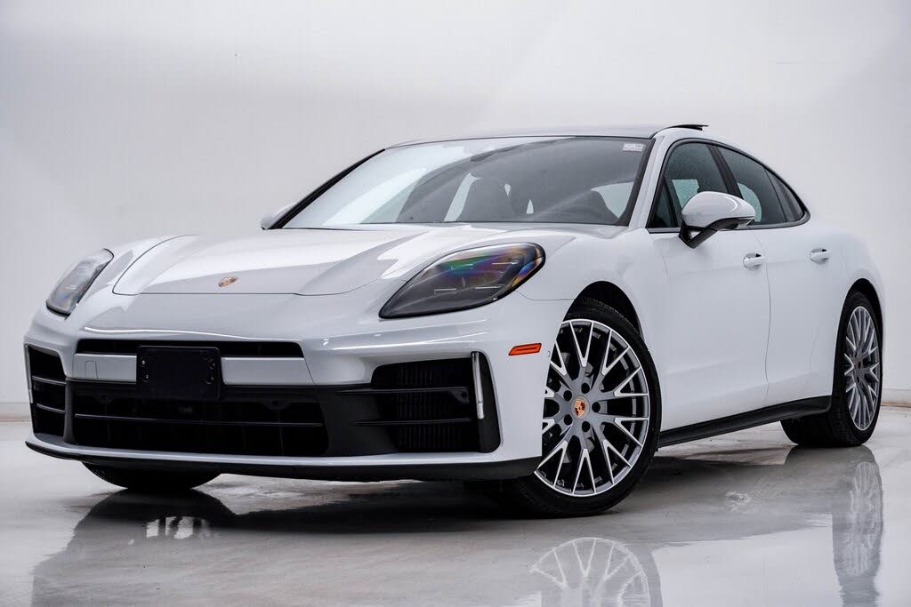 2025 Porsche Panamera 4 AWD