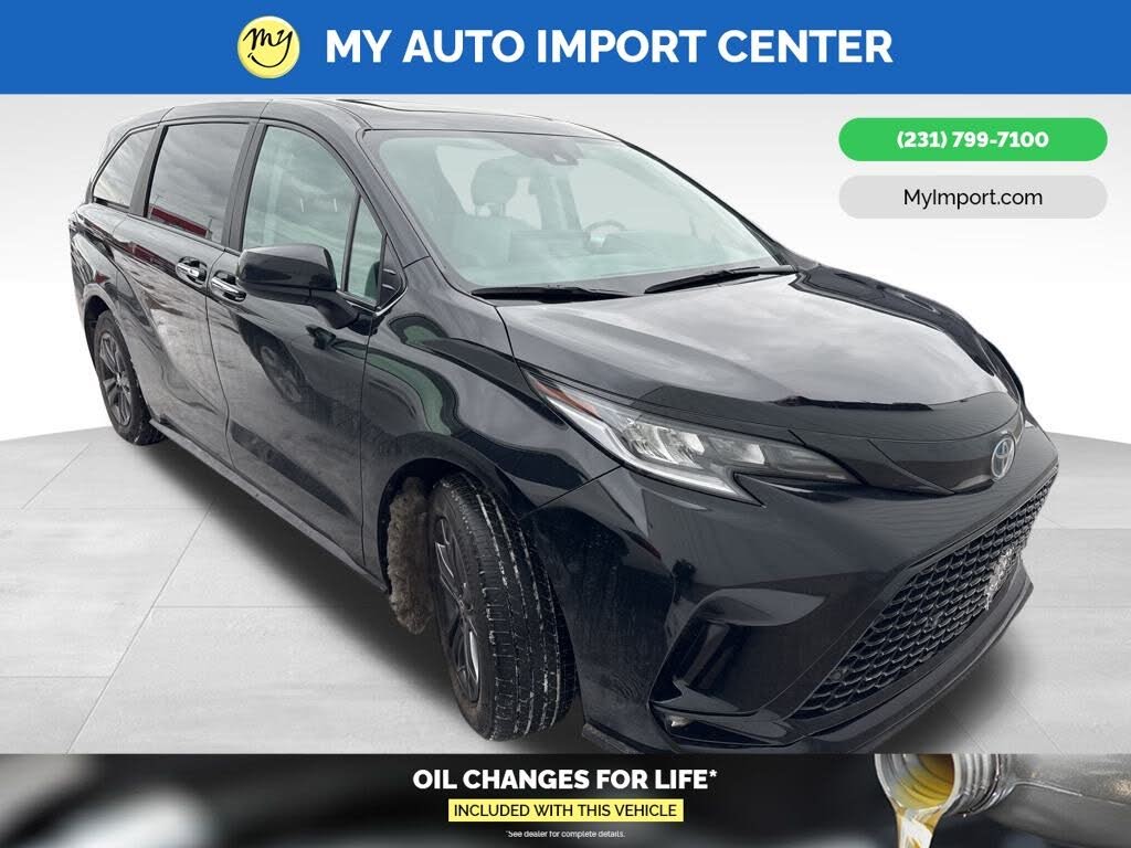 2025 Toyota Sienna XSE 7-Passenger AWD