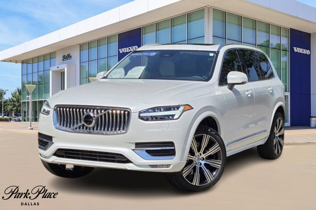 2025 Volvo XC90 B6 Plus Bright Theme 7-Passenger AWD