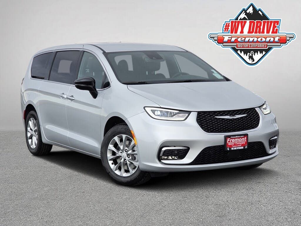 2026 Chrysler Pacifica Select AWD