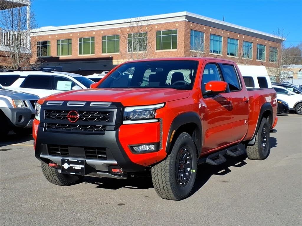 2026 Nissan Frontier PRO-4X Crew Cab LB 4WD