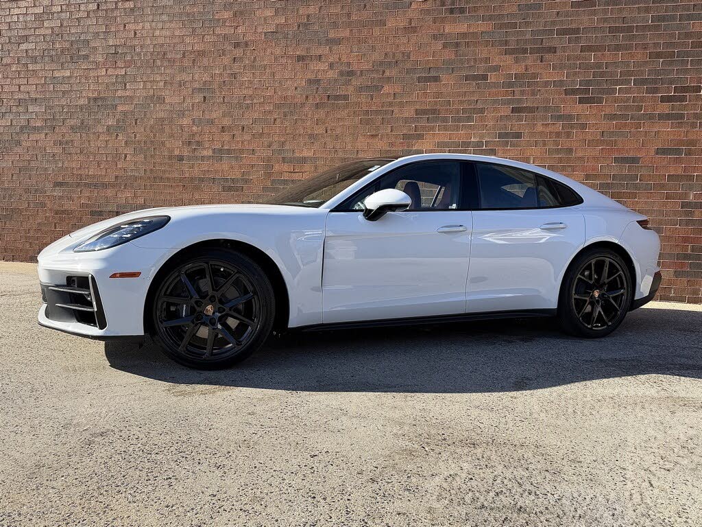 2026 Porsche Panamera 4 AWD