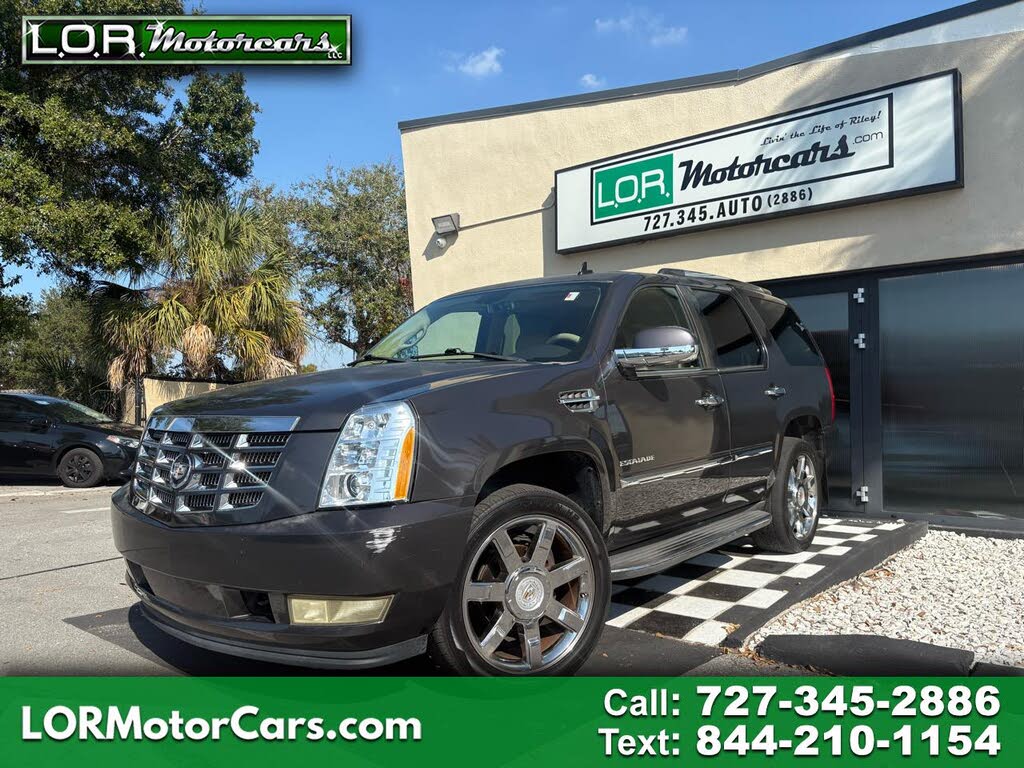 2011 Cadillac Escalade Luxury RWD