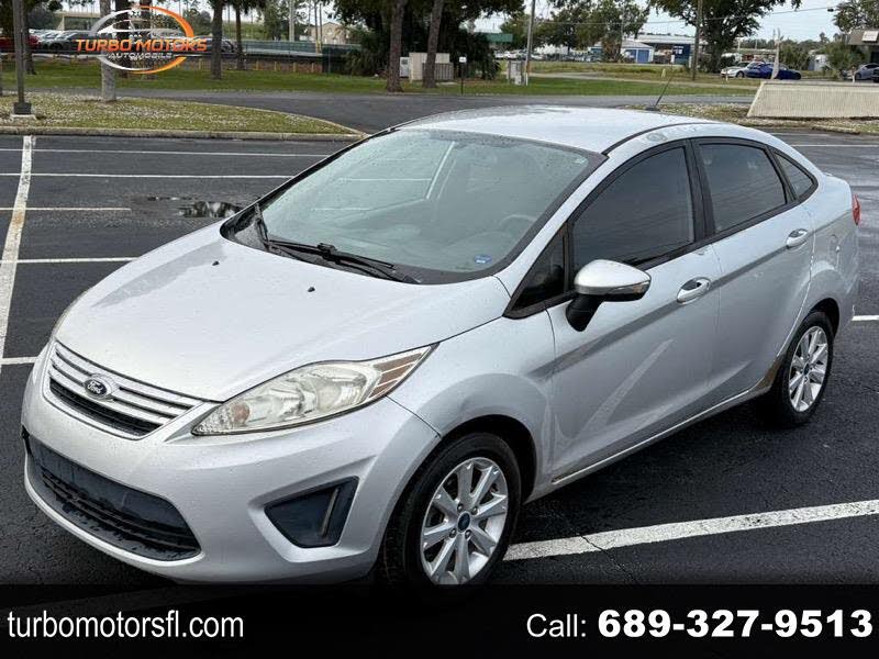 2013 Ford Fiesta SE