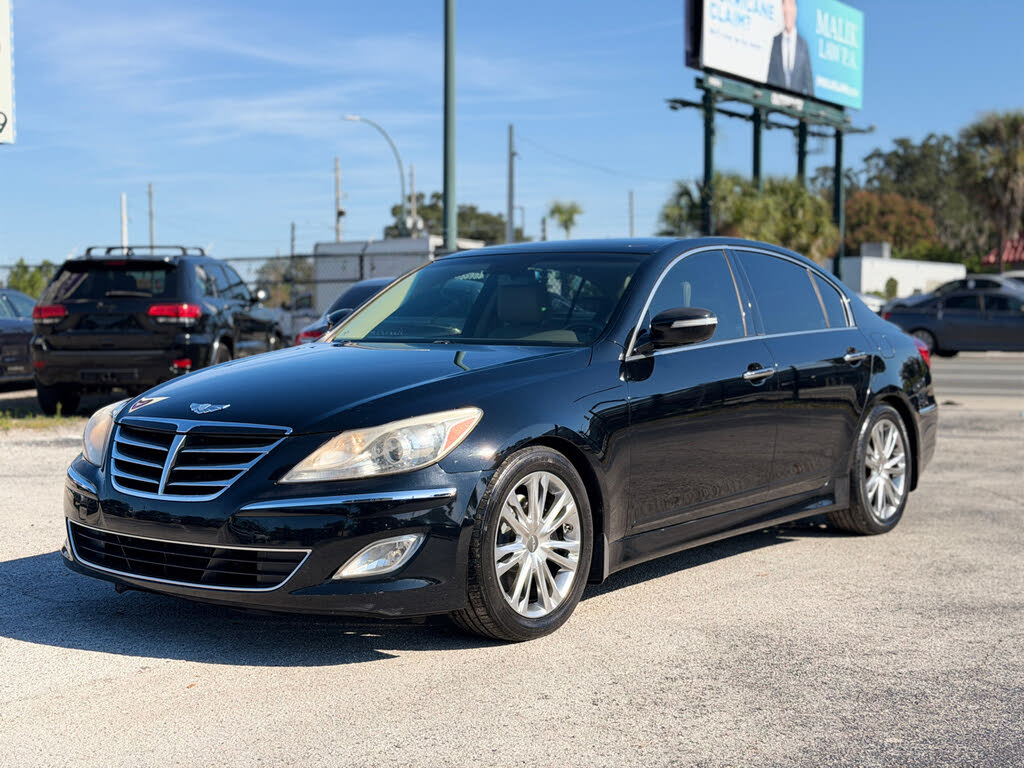 2013 Hyundai Genesis 3.8 RWD