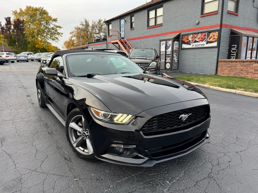 2016 Ford Mustang V6 Convertible RWD