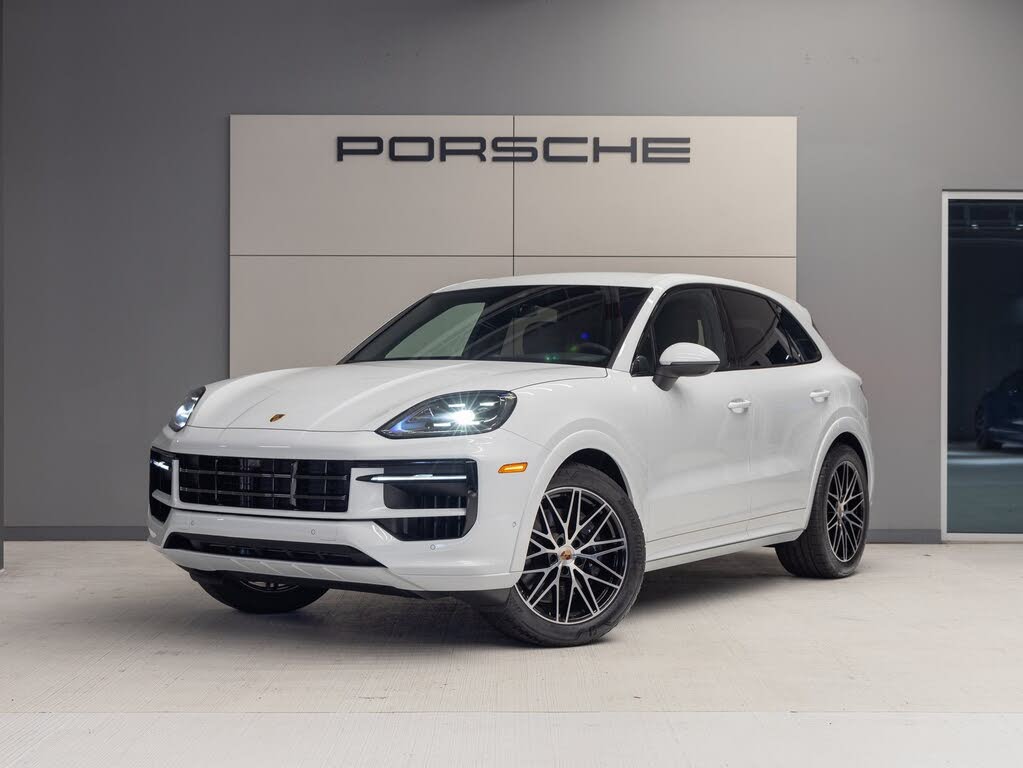2025 Porsche Cayenne AWD