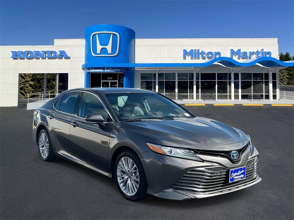 2018 Toyota Camry Hybrid XLE FWD