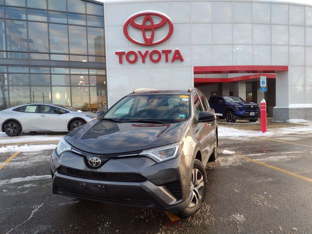 2018 Toyota RAV4 LE AWD