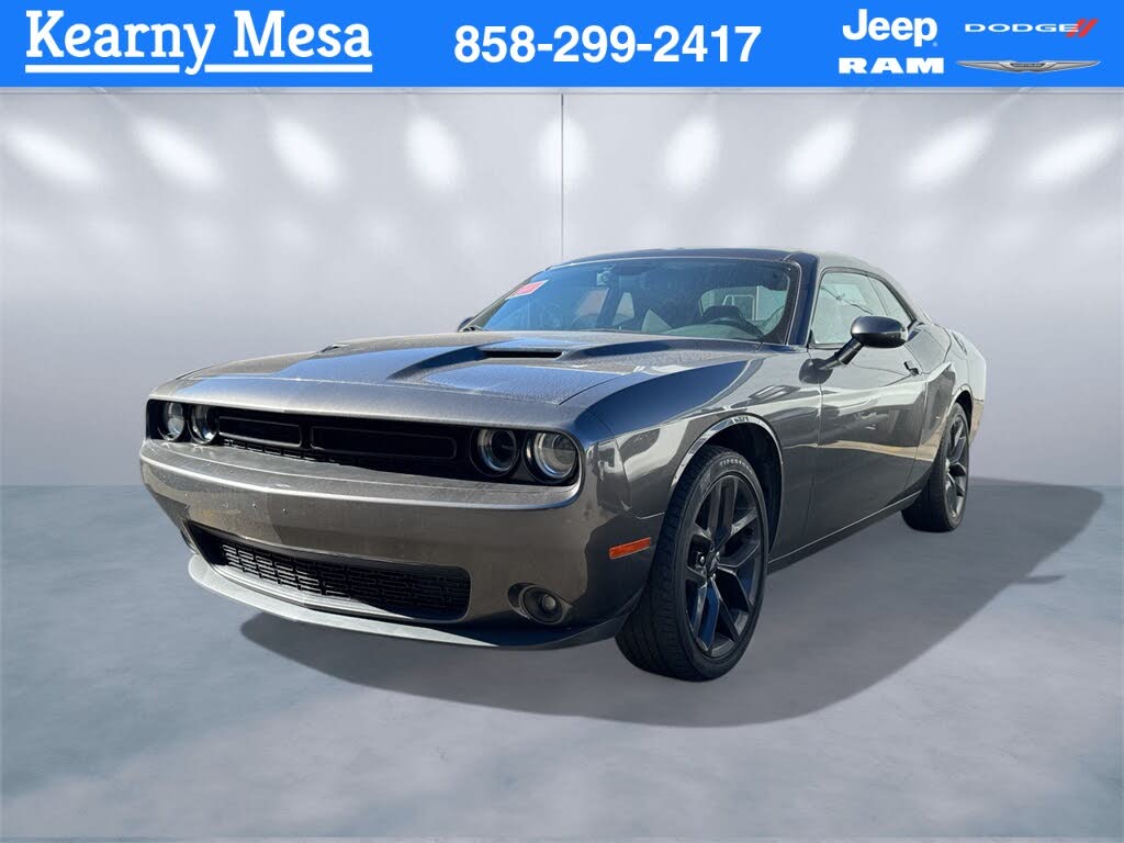 2020 Dodge Challenger SXT RWD