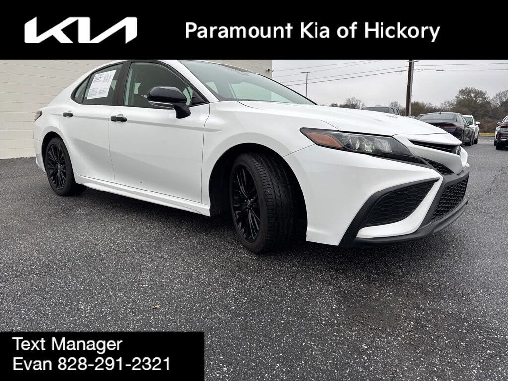 2021 Toyota Camry SE Nightshade FWD