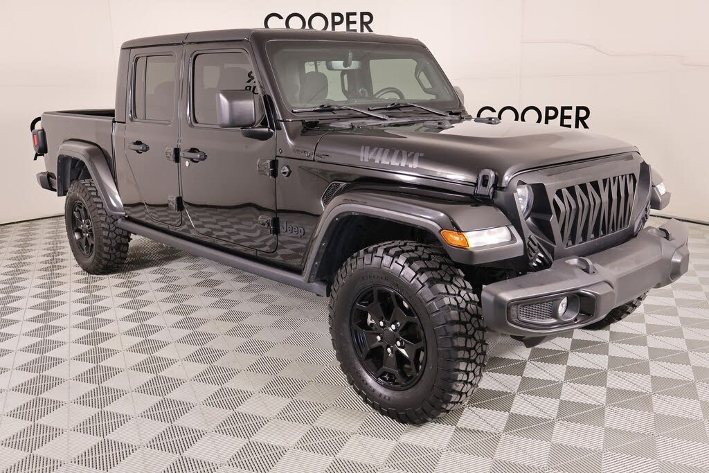 2023 Jeep Gladiator Willys Crew Cab 4WD