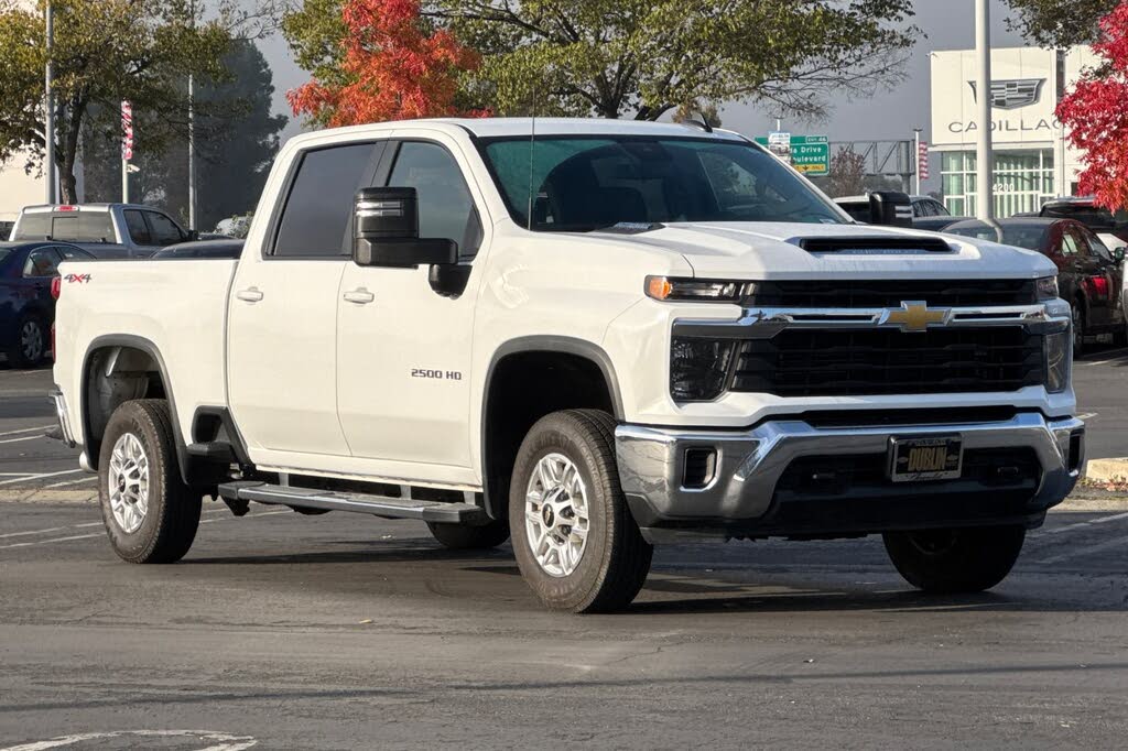 2024 Chevrolet Silverado 2500HD LT Crew Cab 4WD