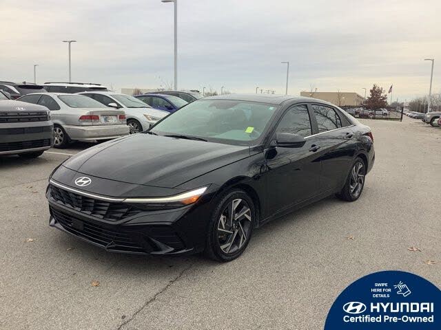 2024 Hyundai Elantra SEL FWD