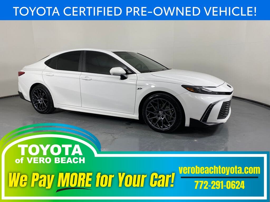 2025 Toyota Camry SE FWD