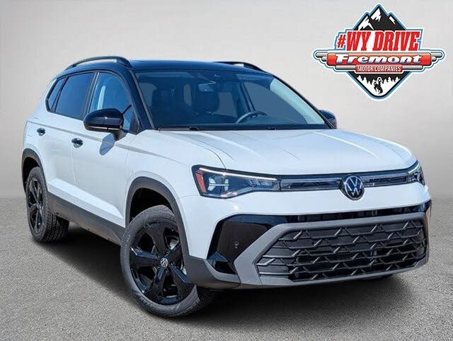 2025 Volkswagen Taos SE Black 4Motion