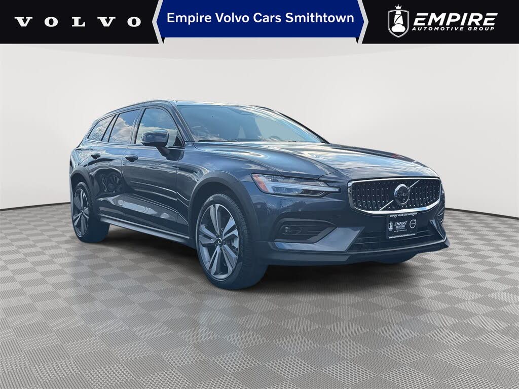 2025 Volvo V60 Cross Country B5 Plus AWD