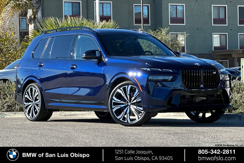 2026 BMW X7 M60i AWD