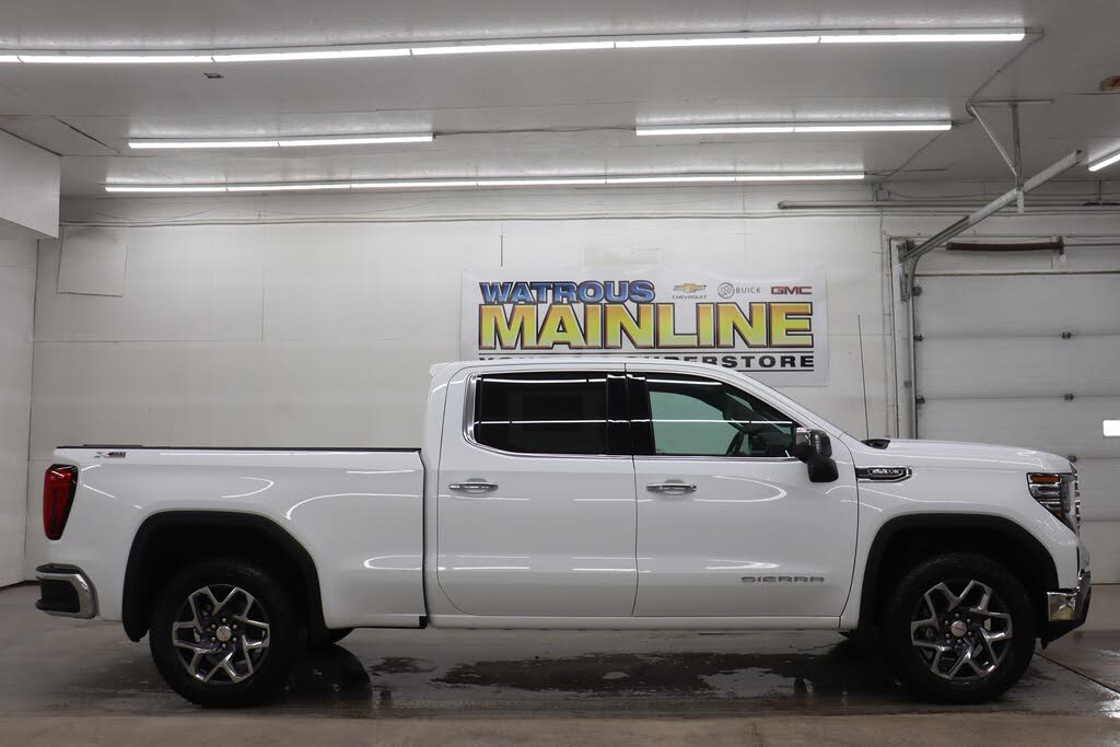 2026 GMC Sierra 1500 SLT Crew Cab 4WD