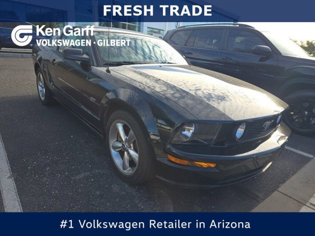 2006 Ford Mustang GT Deluxe Coupe RWD