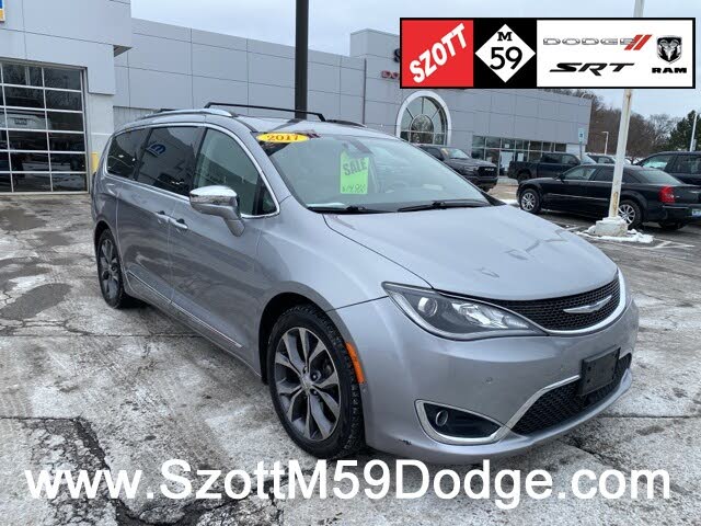 2017 Chrysler Pacifica Limited FWD
