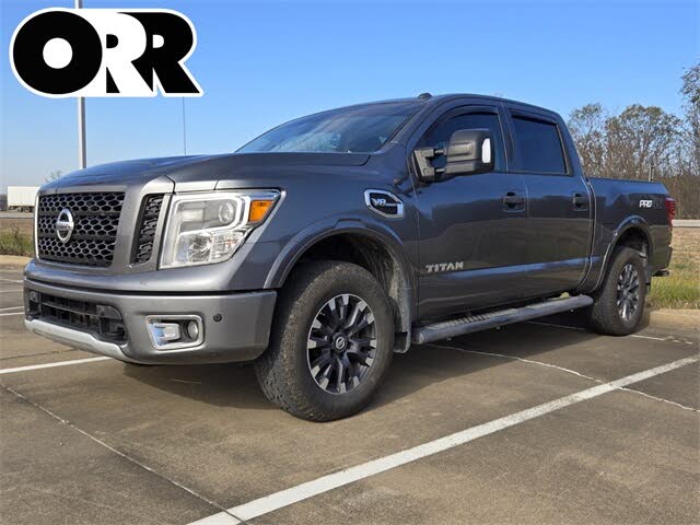 2017 Nissan Titan PRO-4X Crew Cab 4WD