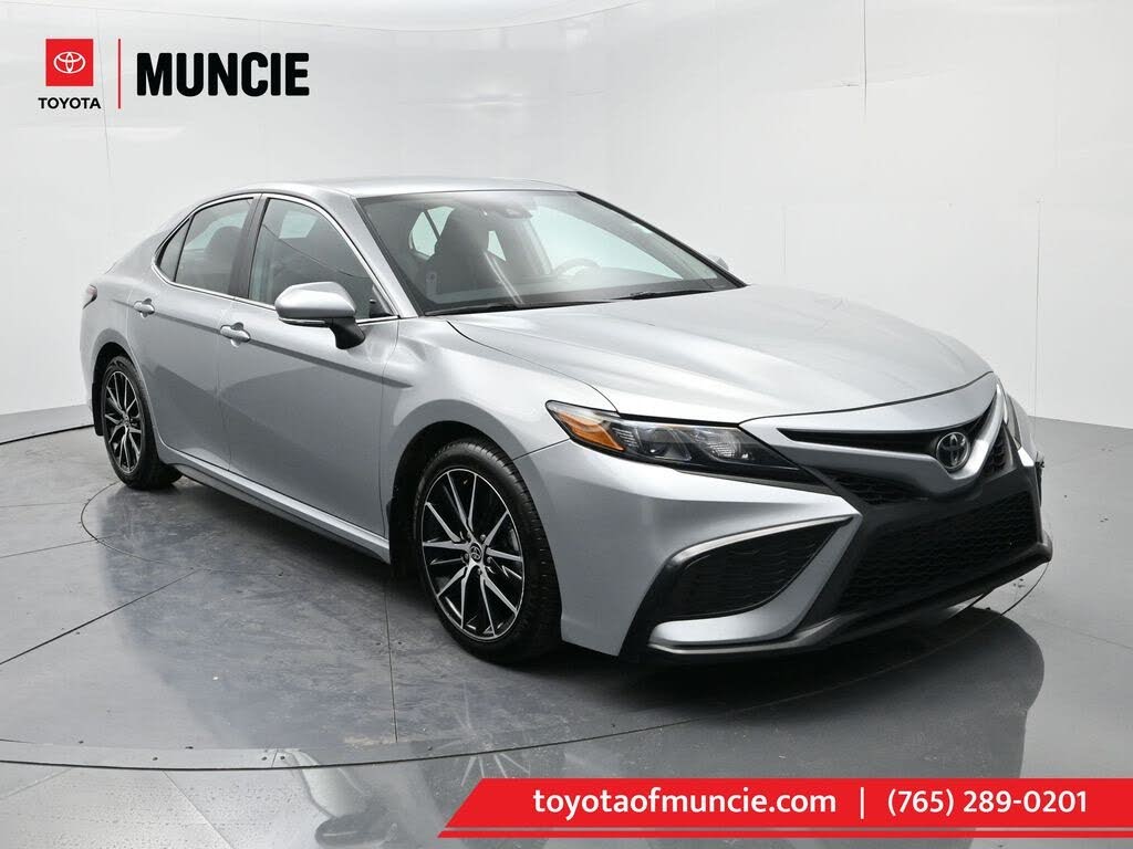 2024 Toyota Camry SE AWD