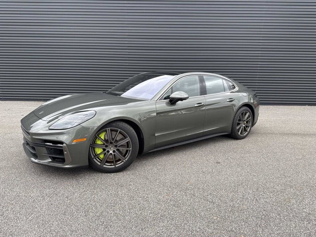 2025 Porsche Panamera 4 AWD