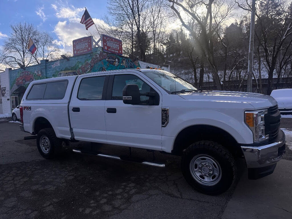2017 Ford F-250 Super Duty XL Crew Cab LB 4WD