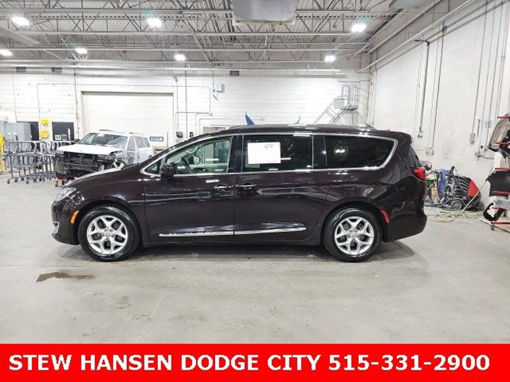 2017 Chrysler Pacifica Touring L Plus FWD