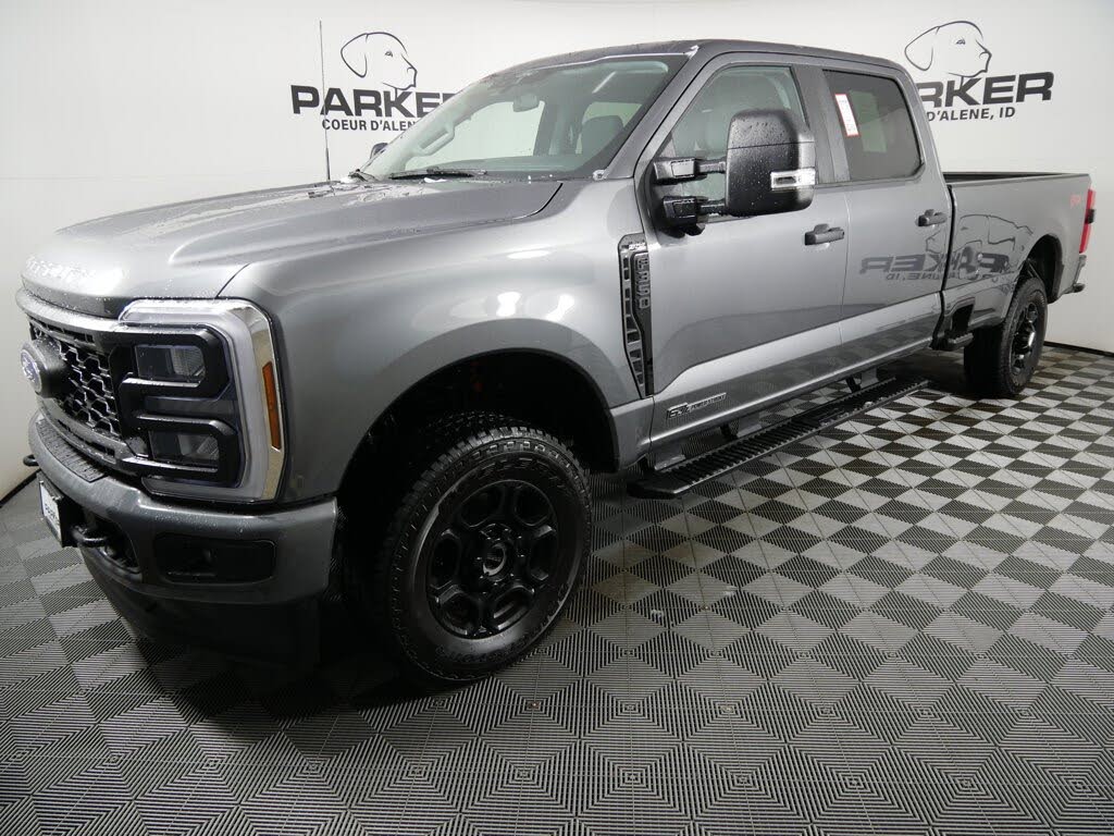 2025 Ford F-350 Super Duty XL Crew Cab 4WD